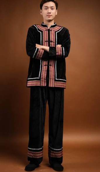 Vietnamese Black Stripe Attires